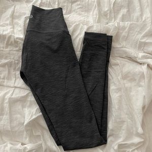 grey lulu lemon leggings